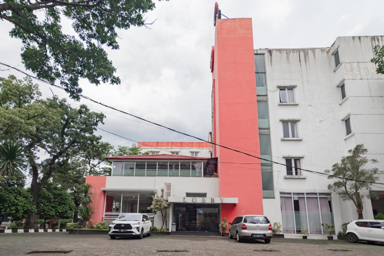 Urbanview Hotel Grand Malabar Bandung Exterior foto